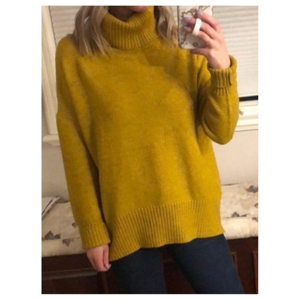 WILLIAM RAST Soft Alpaca Blend Oversized Turtleneck Sweater